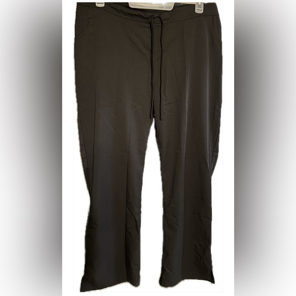 Advantage by UA NWT- X-large black scrub pants.